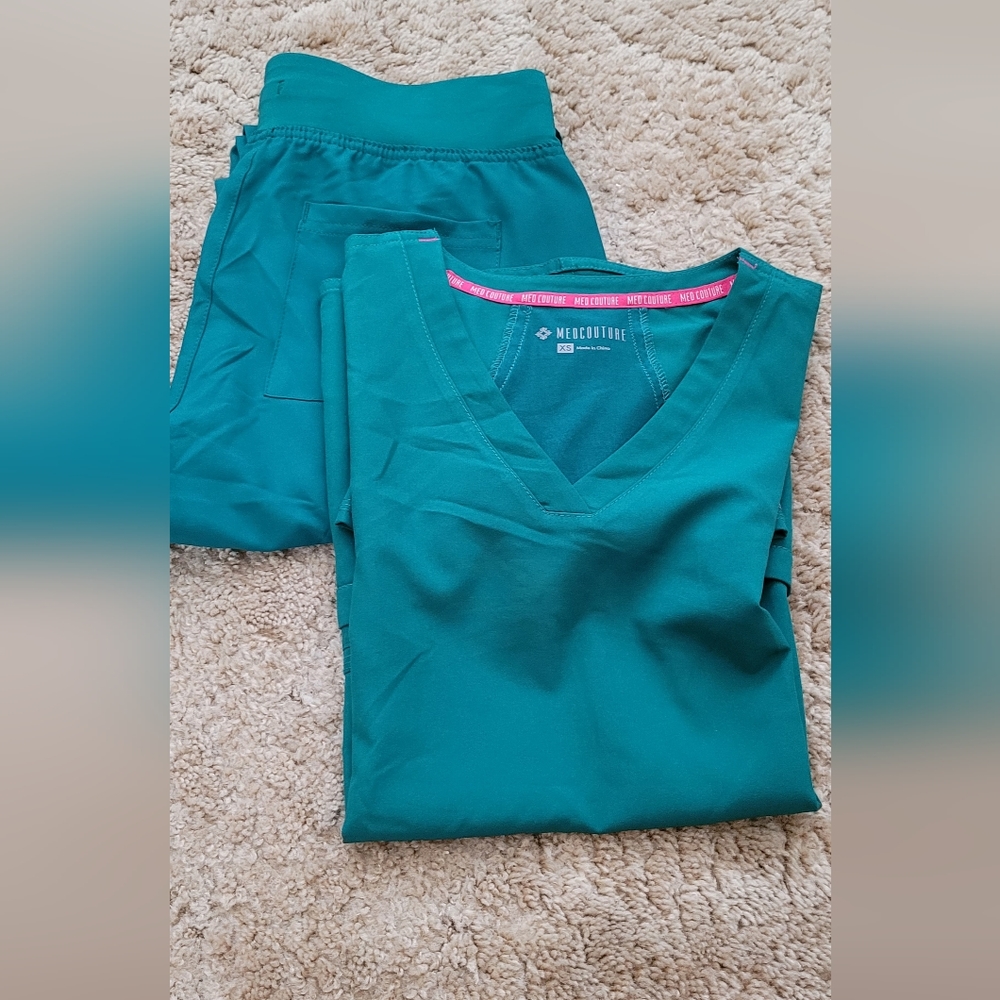 Scrub Set Hunter Green Medcouture - Picture 10 of 14